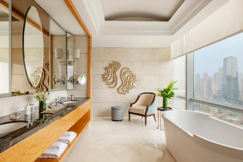 Raffles Jakarta - Oda