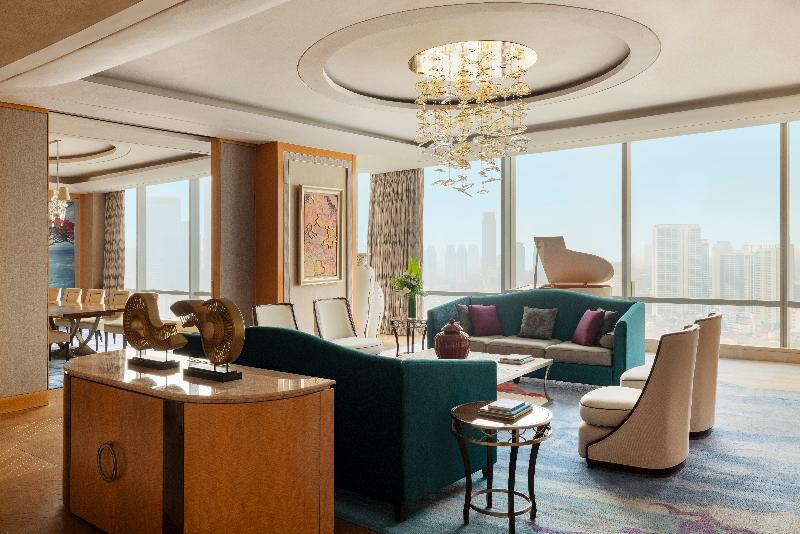 Raffles Jakarta - Oda