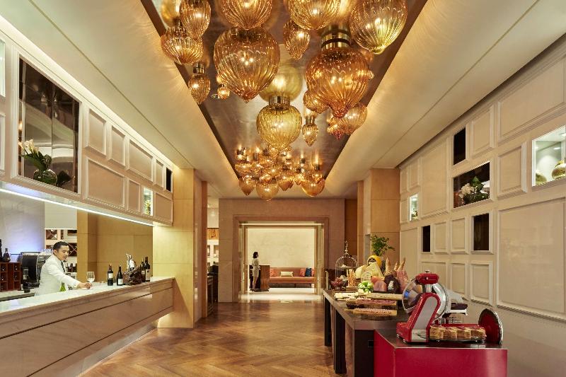 Raffles Jakarta - Restoran