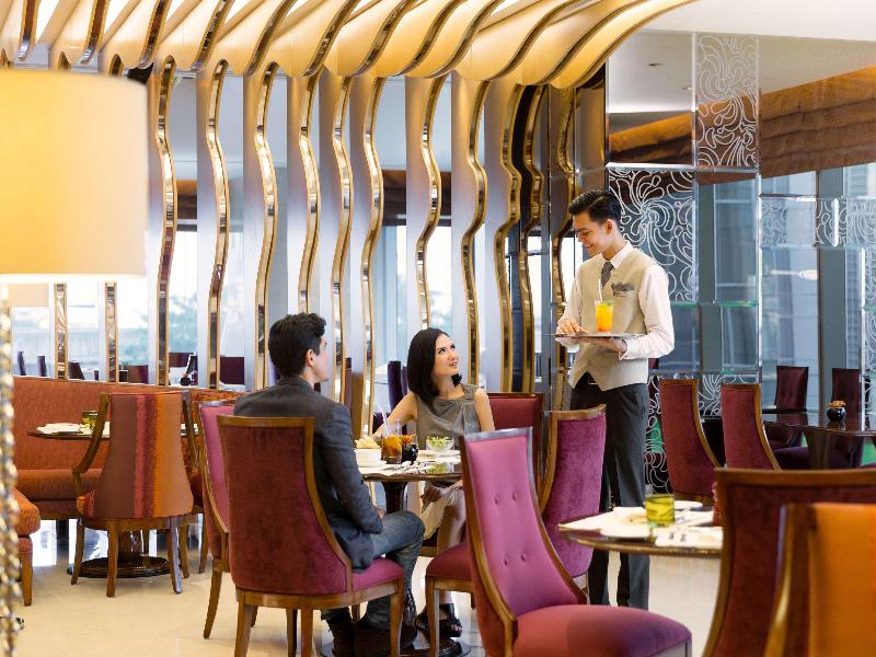 Raffles Jakarta - Restoran