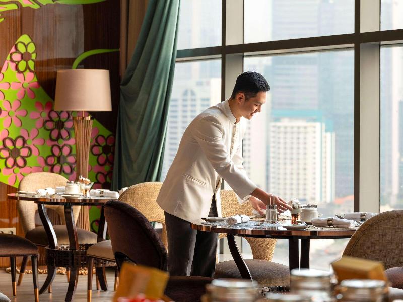 Raffles Jakarta - Restoran