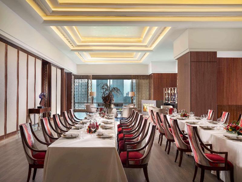 Raffles Jakarta - Restoran