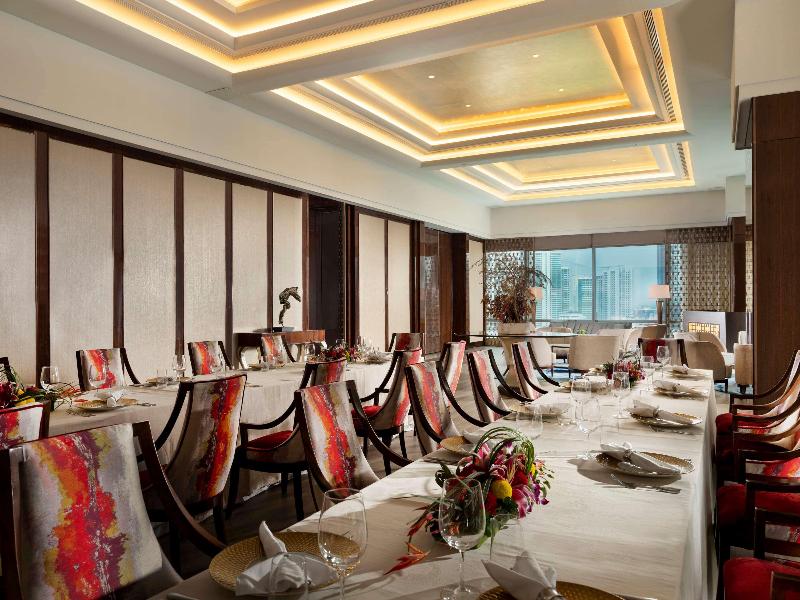 Raffles Jakarta - Restoran