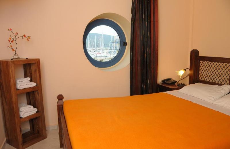 Ianos Hotel - Genel