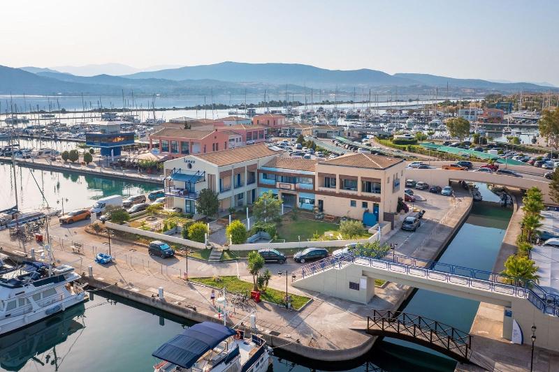 Ianos Hotel - Genel