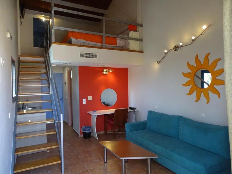 Ianos Hotel - Genel