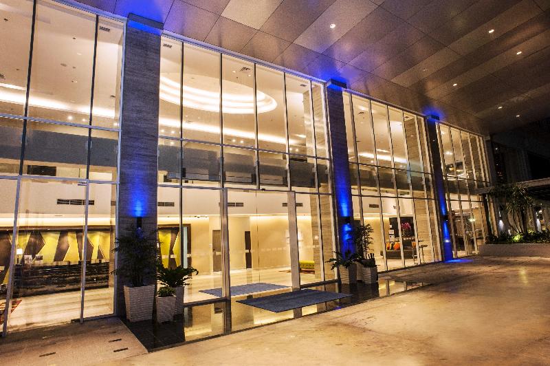 Holiday Inn Express Surabaya CenterPoint - Genel
