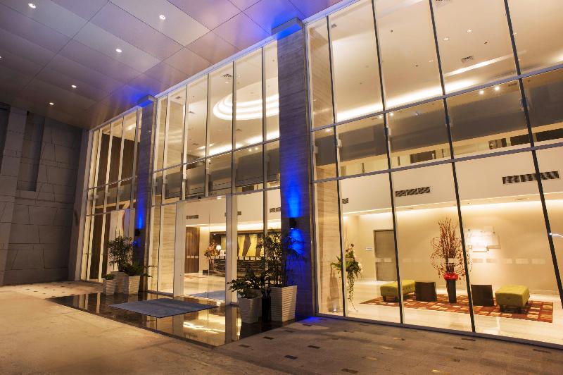 Holiday Inn Express Surabaya CenterPoint - Genel