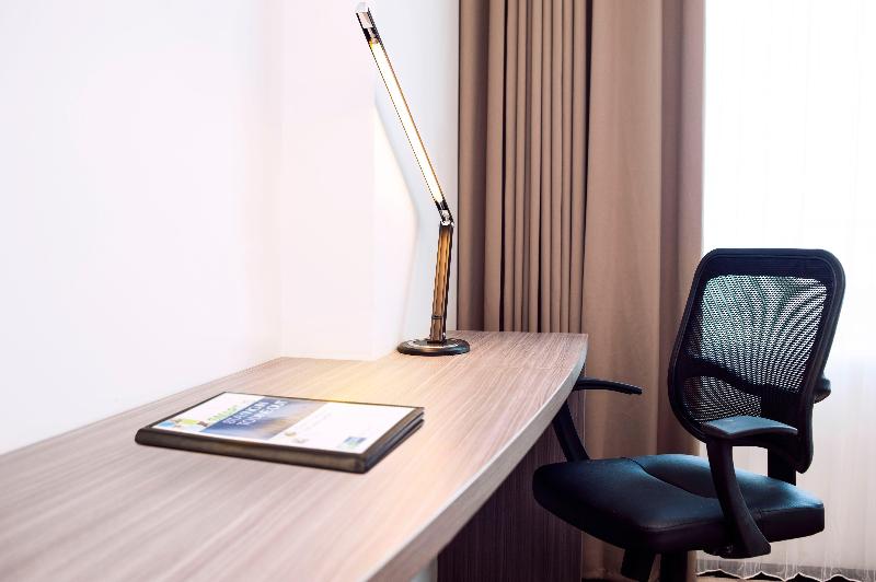 Holiday Inn Express Surabaya CenterPoint - Oda