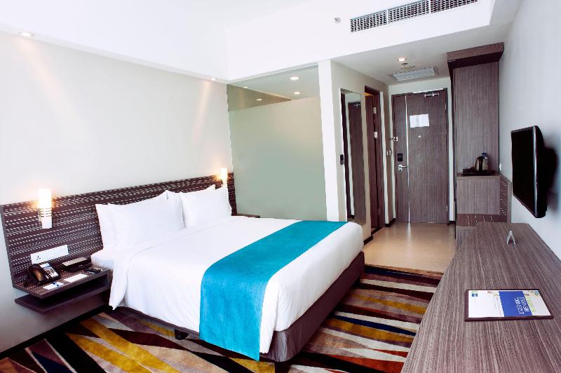 Holiday Inn Express Surabaya CenterPoint - Oda