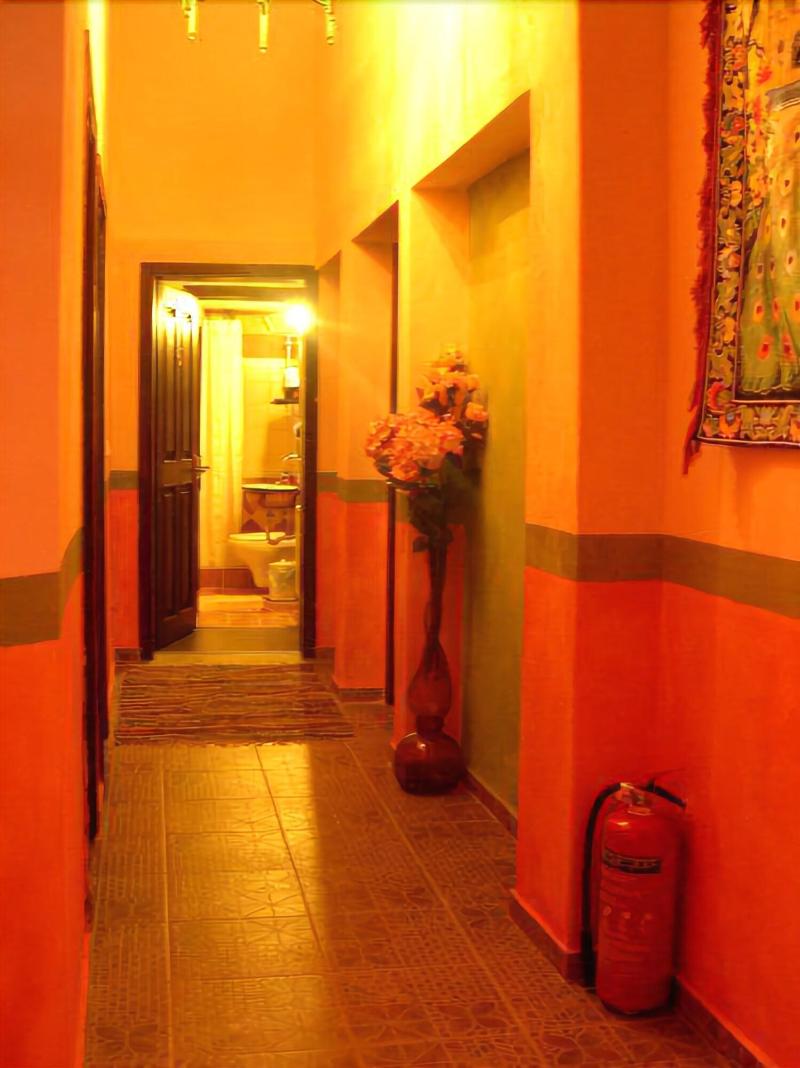 Mythos Guesthouse - Lobi