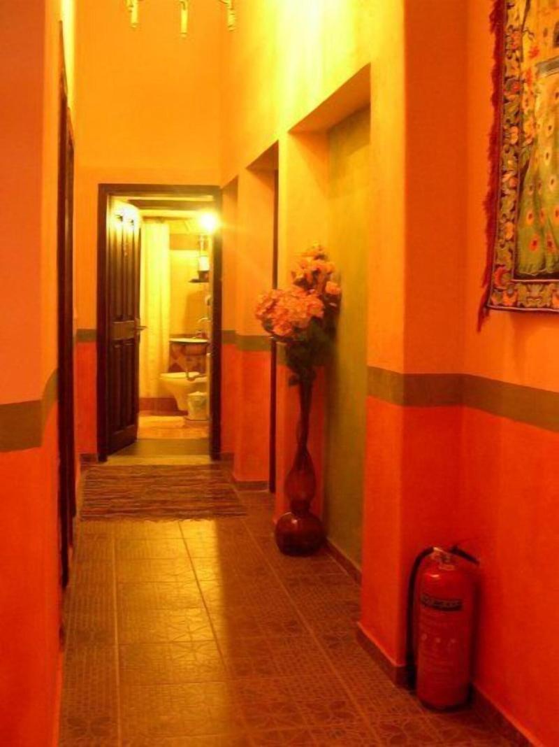 Mythos Guesthouse - Lobi