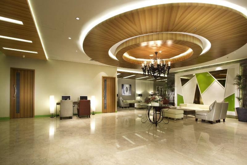 Whiz Prime Kelapa Gading - Lobi