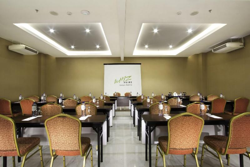 Whiz Prime Kelapa Gading - Toplantı