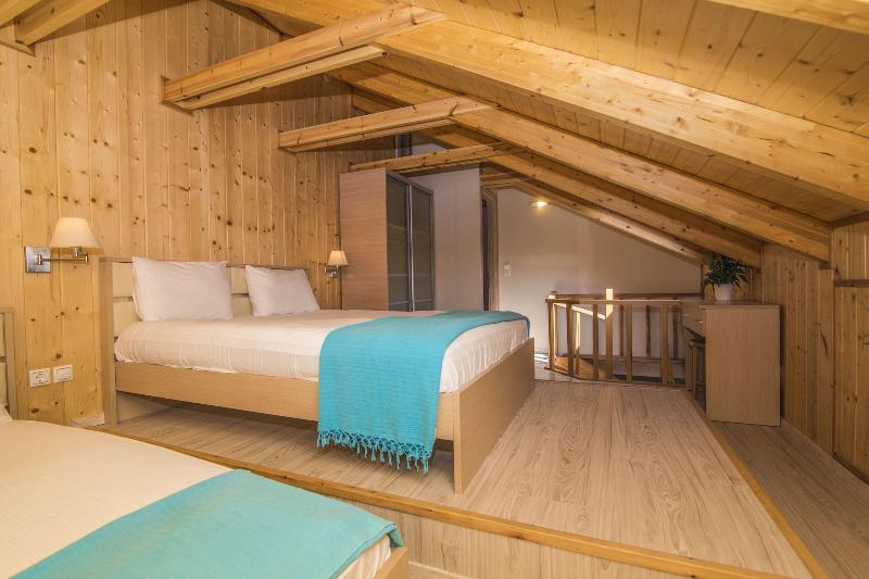 Grand Theoni Hotel Suites & Spa - Oda
