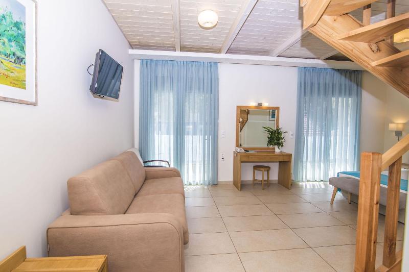 Grand Theoni Hotel Suites & Spa - Oda