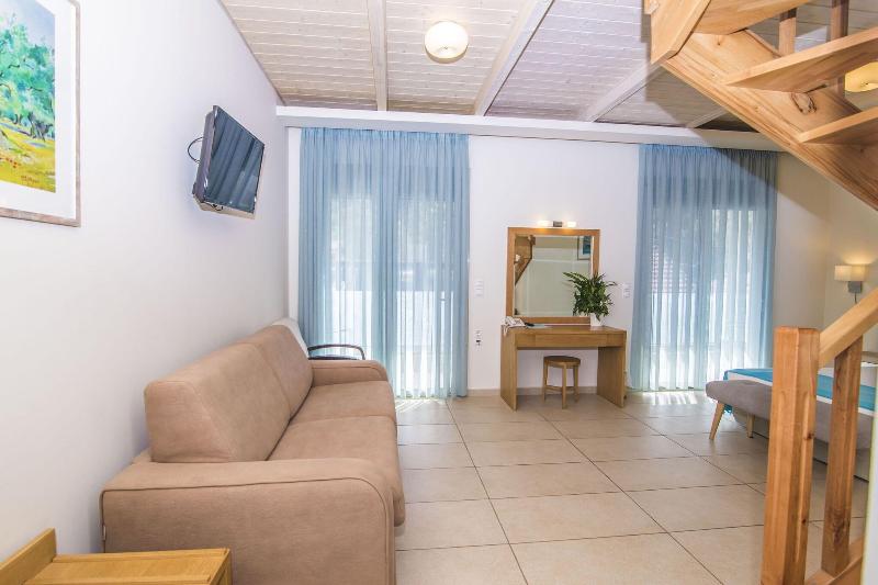 Grand Theoni Hotel Suites & Spa - Oda