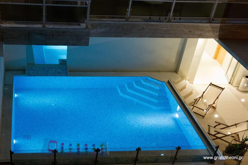 Grand Theoni Hotel Suites & Spa - Havuz