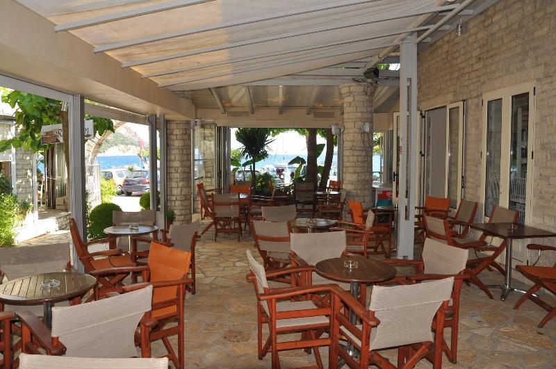 Rouda Bay Beach Hotel - Bar