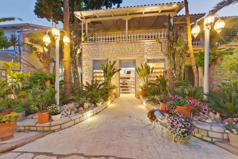 Rouda Bay Beach Hotel - Genel