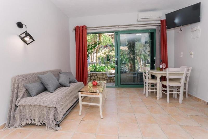 Rouda Bay Beach Hotel - Oda