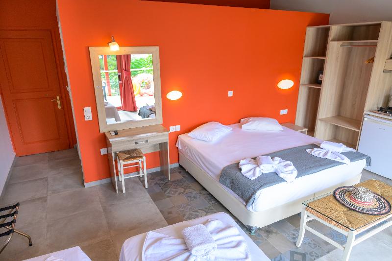 Rouda Bay Beach Hotel - Oda