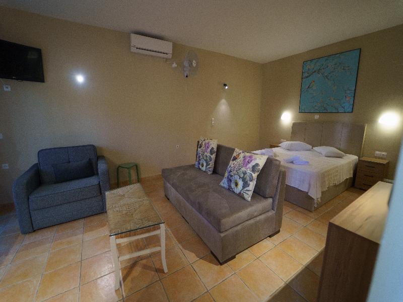 Rouda Bay Beach Hotel - Oda
