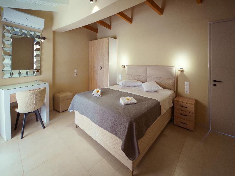 Rouda Bay Beach Hotel - Oda