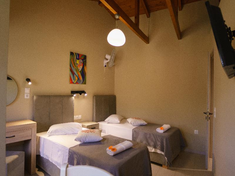Rouda Bay Beach Hotel - Oda