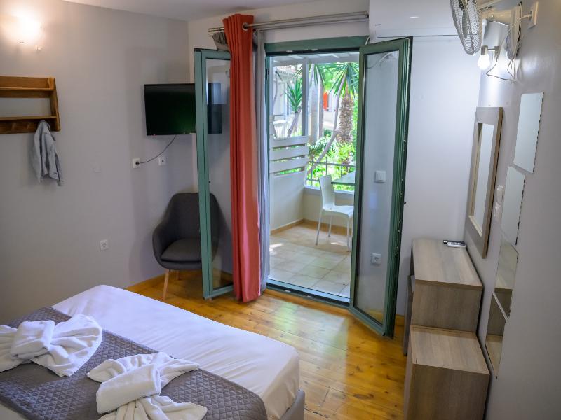 Rouda Bay Beach Hotel - Oda