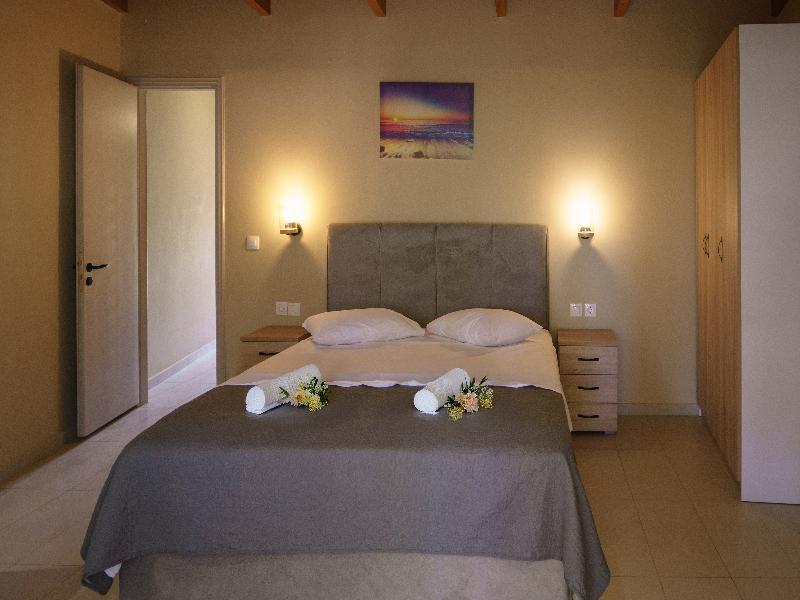 Rouda Bay Beach Hotel - Oda