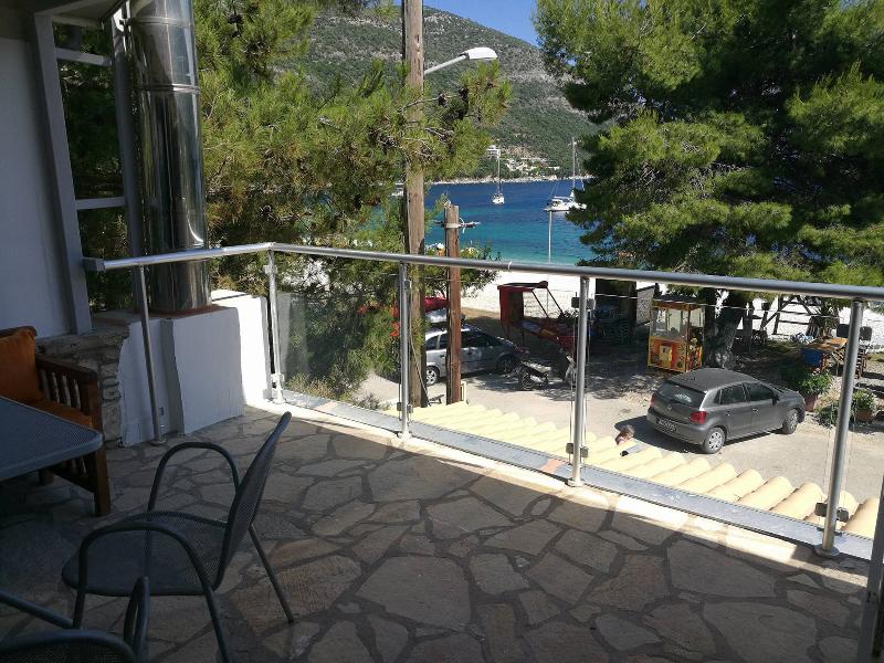 Rouda Bay Beach Hotel - Oda