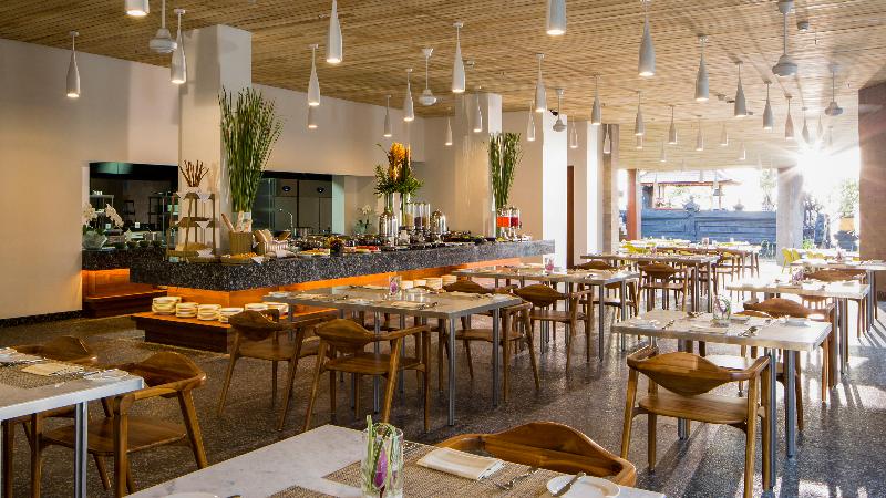Maya Sanur Resort & Spa - Restoran