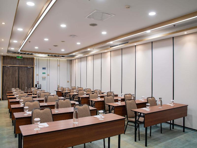 Ibis Bandung Pasteur - Toplantı