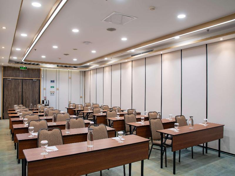 Ibis Bandung Pasteur - Toplantı