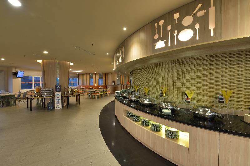 HARRIS Hotel And Convention Ciumbuleuit Bandung - Restoran