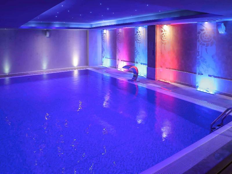 Movenpick Hotel Sarajevo - Havuz