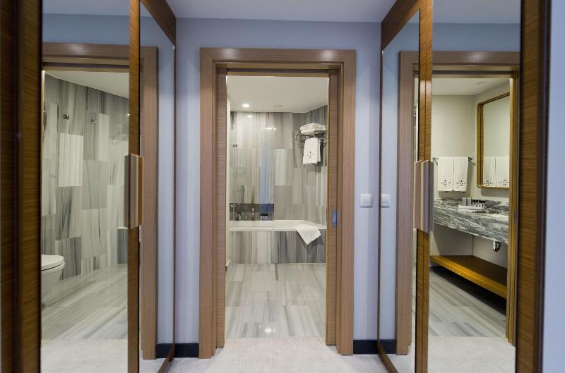 Ramada Plaza By Wyndham Trabzon - Oda
