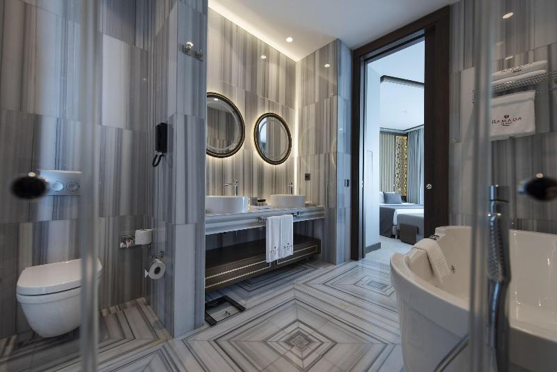 Ramada Plaza By Wyndham Trabzon - Oda