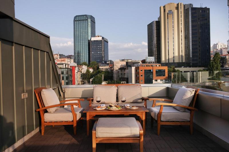 Veyron Hotels - Teras