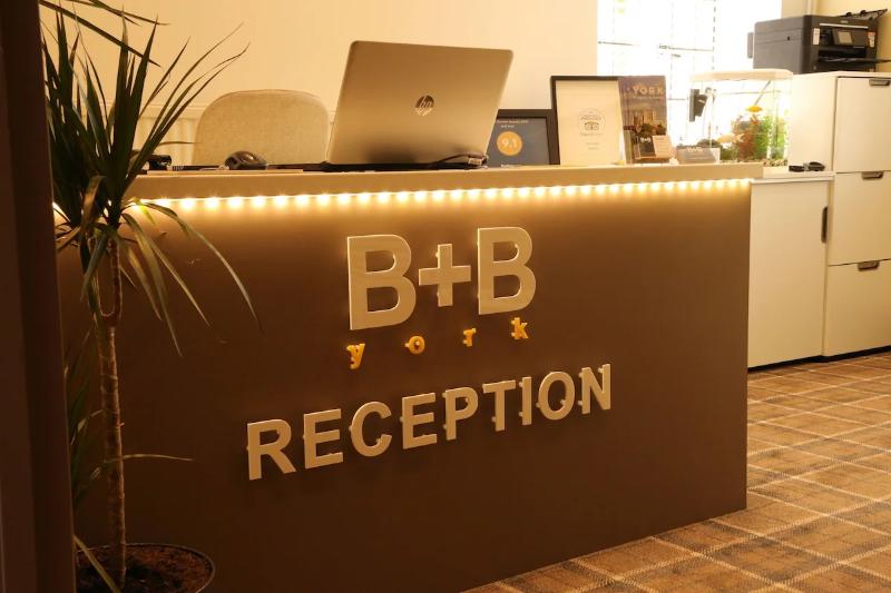 B+B York - Lobi