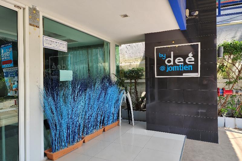 By Dee @ Jomtien - Genel