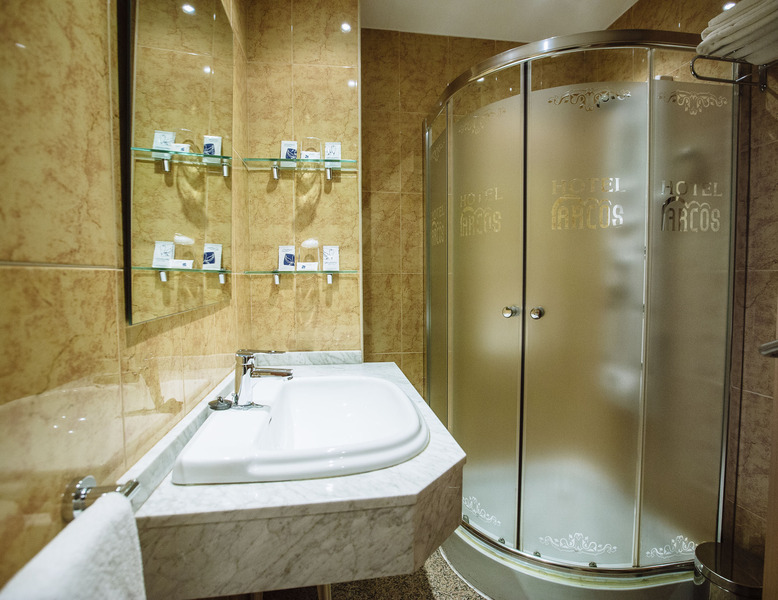 Hotel Arcos Catedral - Oda