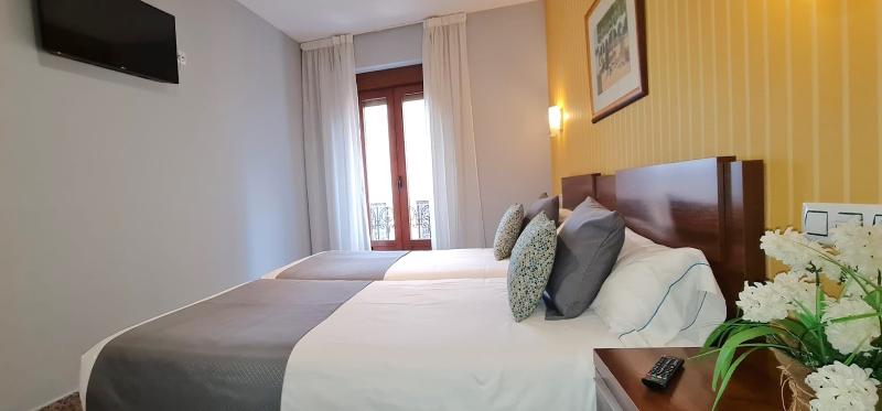 Hotel Arcos Catedral - Oda