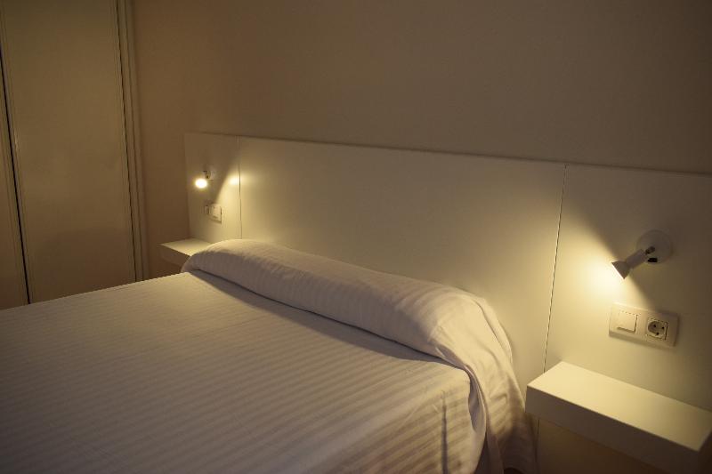 Apartamentos VIDA Corcubión - Oda