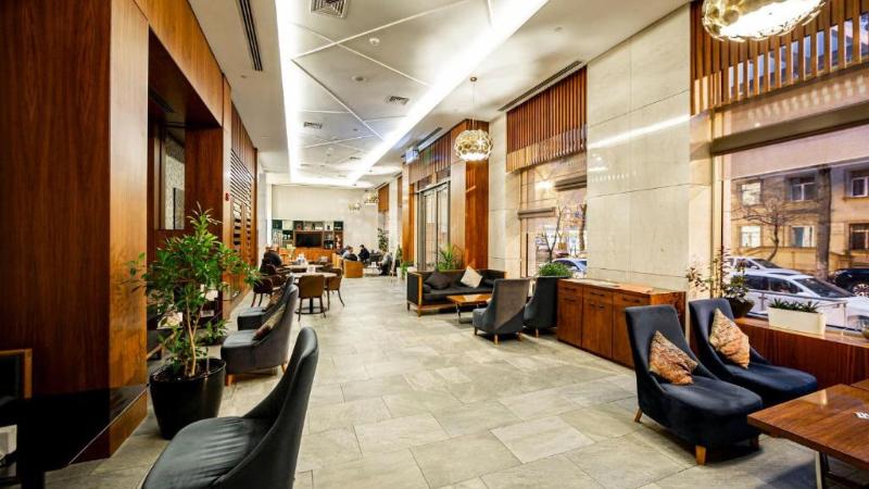 Holiday Inn Baku - Bar