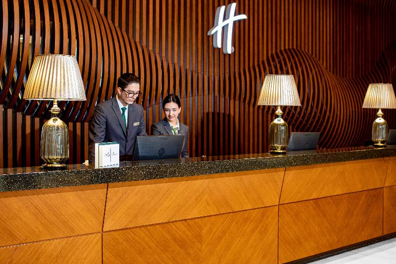 Holiday Inn Baku - Lobi