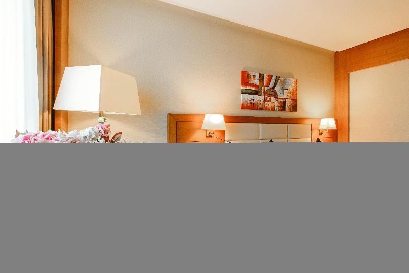 Holiday Inn Baku - Oda