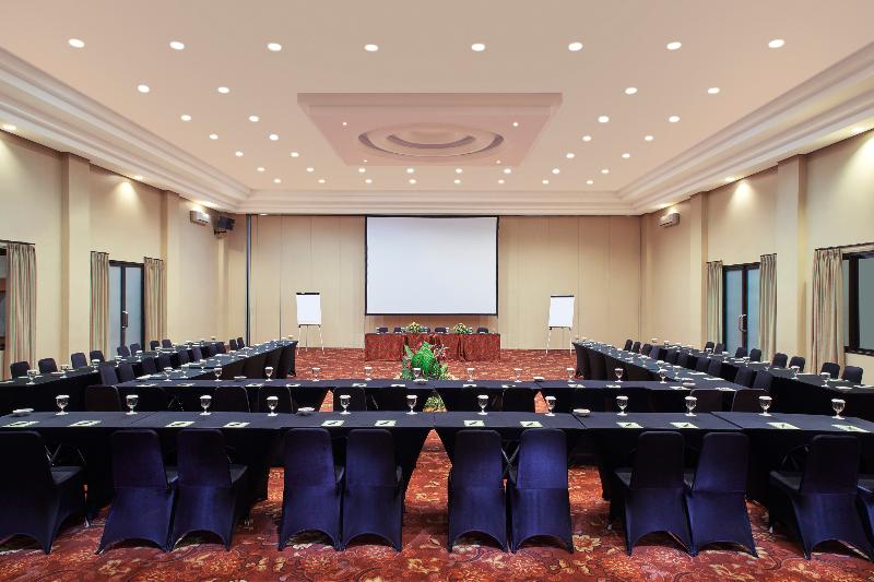 Jambuluwuk Convention Hall Resort Batu - Toplantı