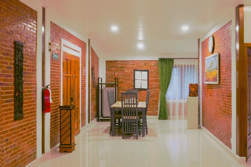 Jambuluwuk Convention Hall Resort Batu - Oda